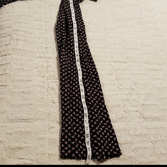 NWOT Forever 21 floral pants - Picture 8 of 9